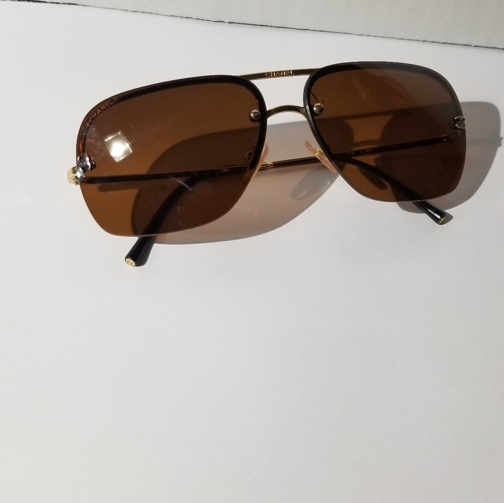 VTS CHANEL SUNGLASSES